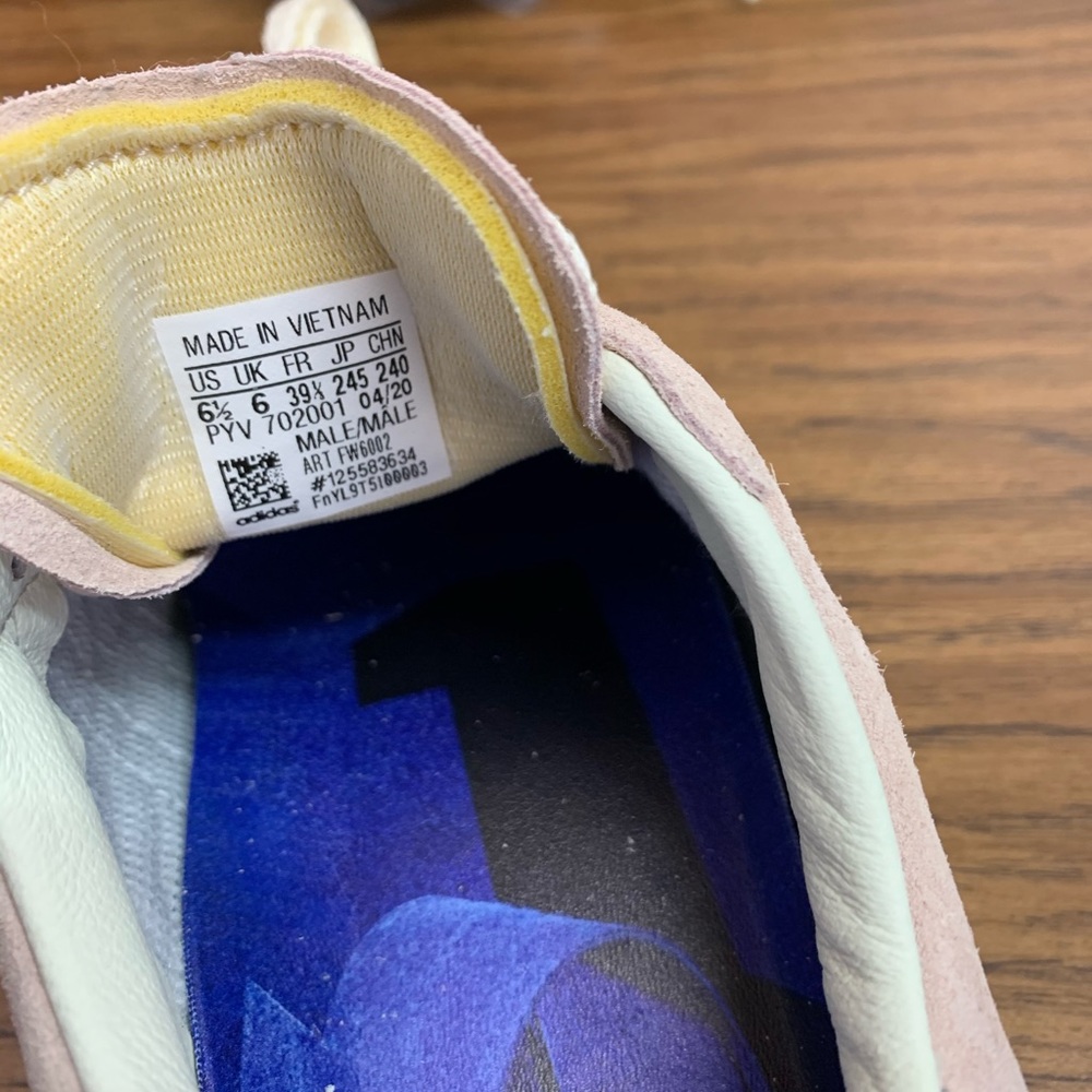 Adidas Shoes - Picture 6 of 8